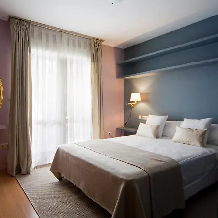 Bypillow Lorena Adults Recommended 2* Málaga