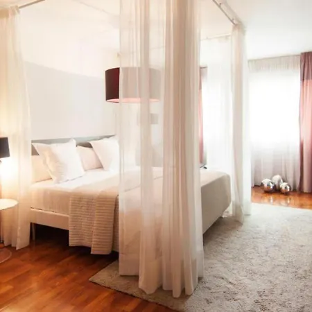 Bypillow Lorena Adults Recommended 2* Málaga